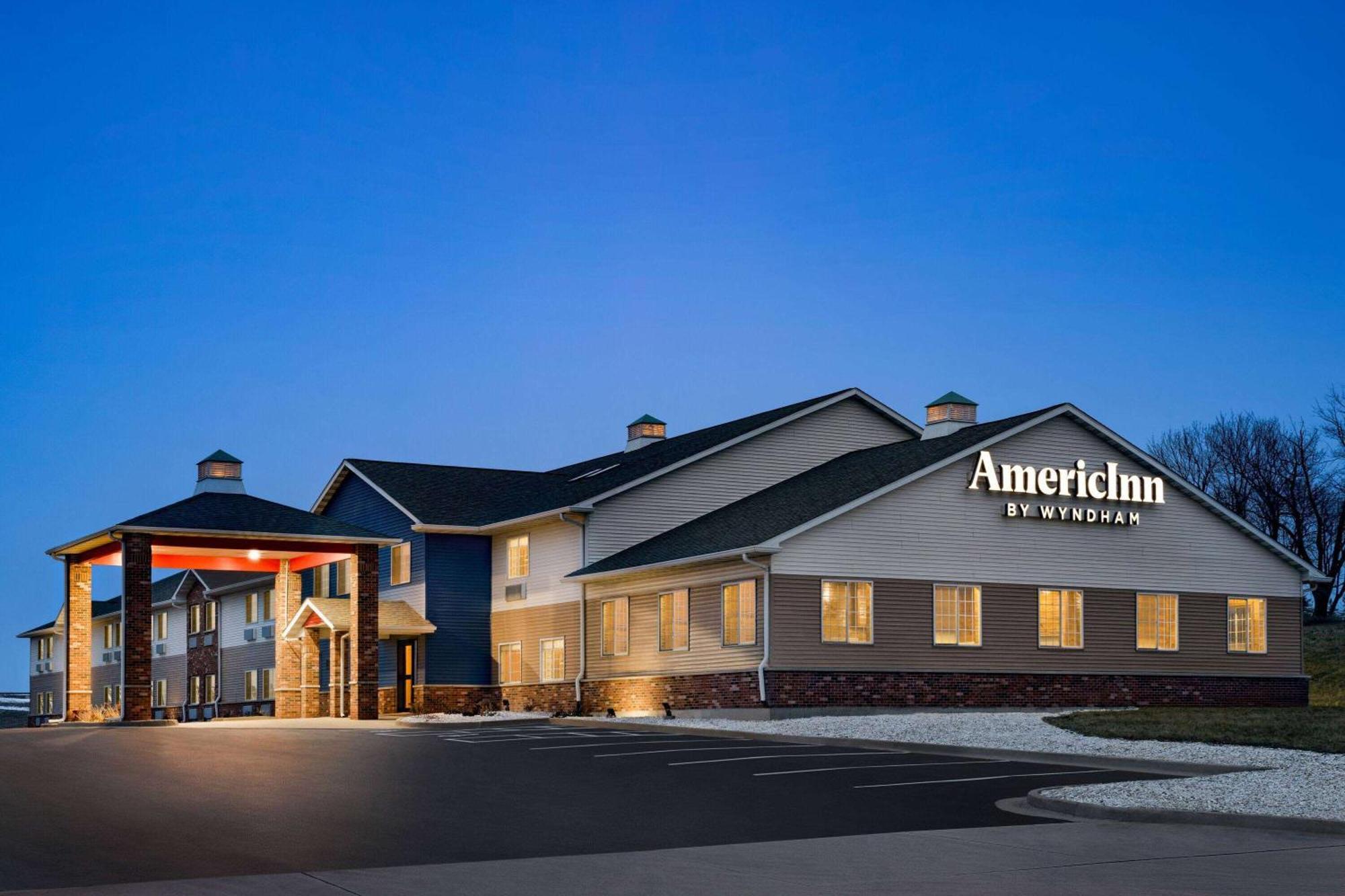 Americinn By Wyndham Williamsburg ภายนอก รูปภาพ